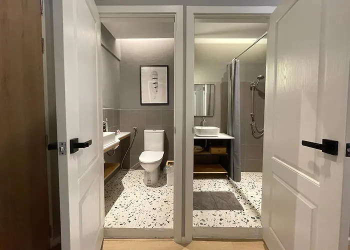 Velin Khaosan - 2nd Floor With 2bedrooms *